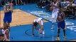 Coup de pied dans les boules en plein match de Basketball NBA entre le Thunder et Warriors