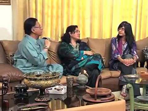 Hassan Nisar's Daughter First Time Asking a Question From Hassan Nisar