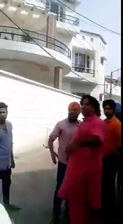 Shiv Sena Ne Kita SINGH Te HAMLA