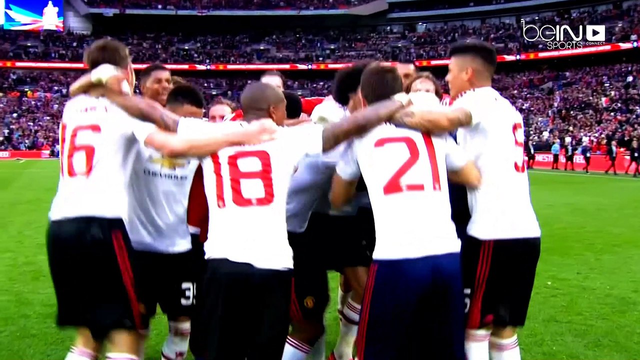 مانشستر يونايتد يعلن رسمياً إقالة لويس فان غال