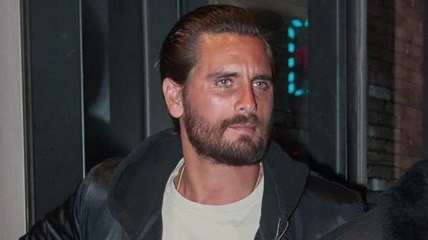 La manera de tomar de Scott Disick se dice está causando problemas de salud
