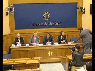 Download Video: Roma - Banche - Conferenza stampa di Lorenzo Basso (17.05.16)