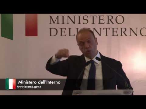 Roma - Firma del protocollo per prevenire infiltrazioni mafiose nel calcio (20.05.16)