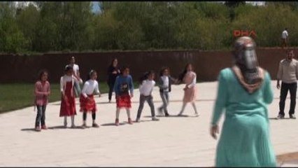 Kars Kafkas Üniversitesi'nden Köy Çocuklarına Masal Parkı