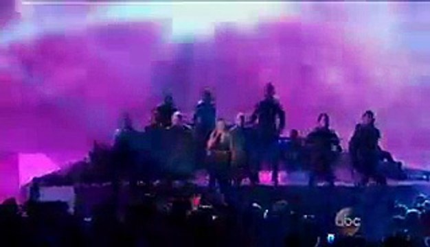Ariana Grande Performs 'Dangerous Woman' and 'Into You' Medley at Billboard Music Awards