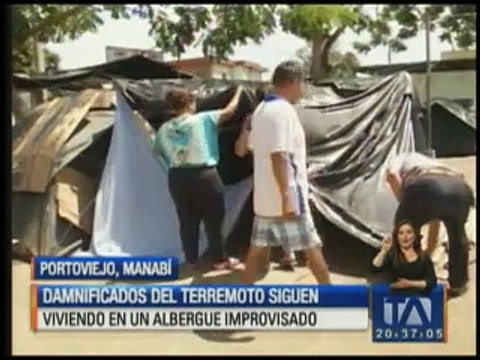 Damnificados del terremoto siguen viviendo en albergue improvisado