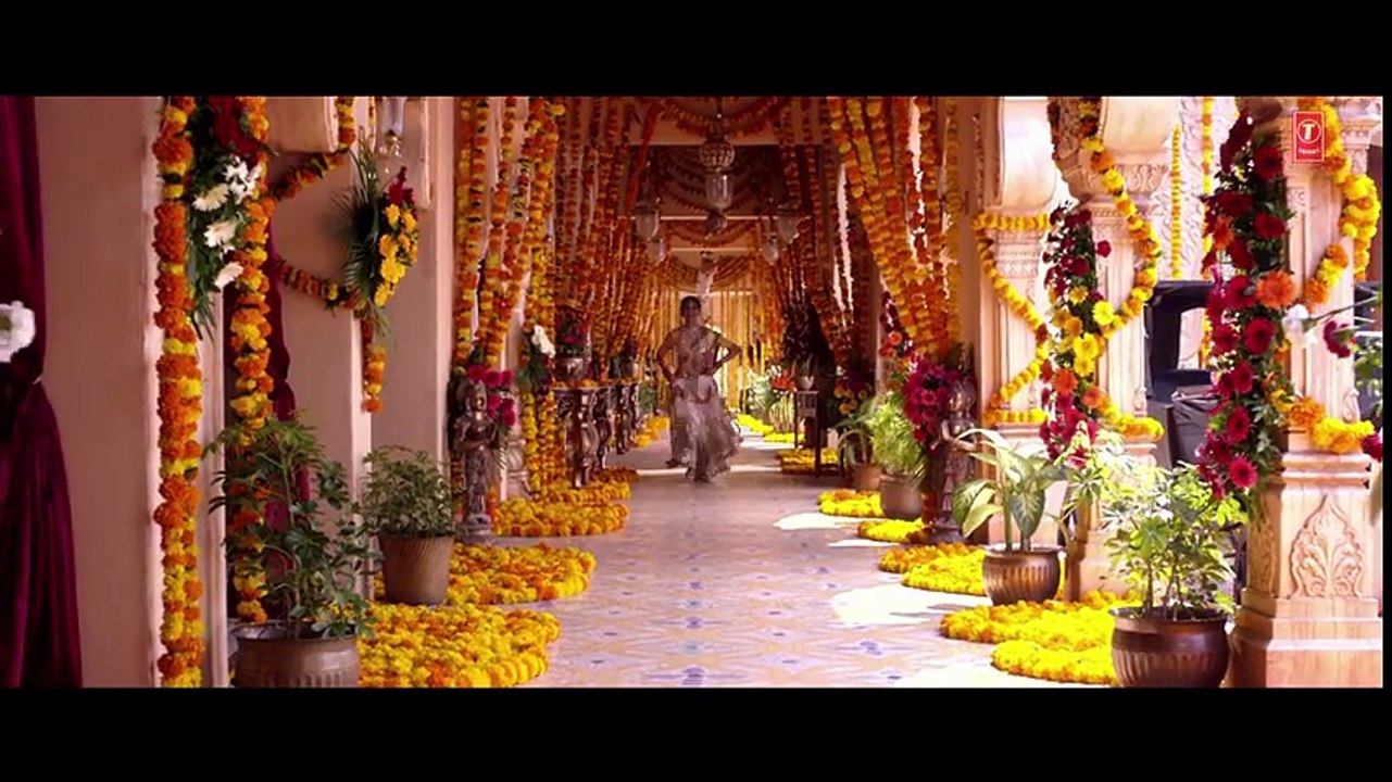 PREM RATAN DHAN PAYOTitle Song