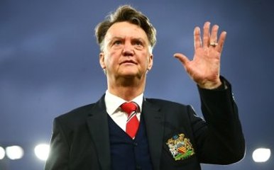 Manchester United, Van Gaal ile Yollarını Resmen Ayırdı