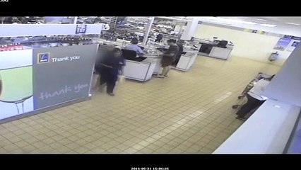 CCTV footage of Debbie Spencer before being found unconscious _ Daily Mail Online