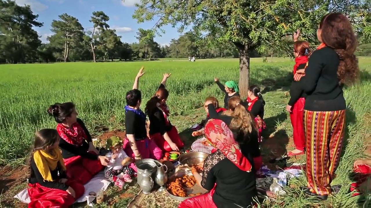 Naciye Çokbilir - Bayram Türküsü