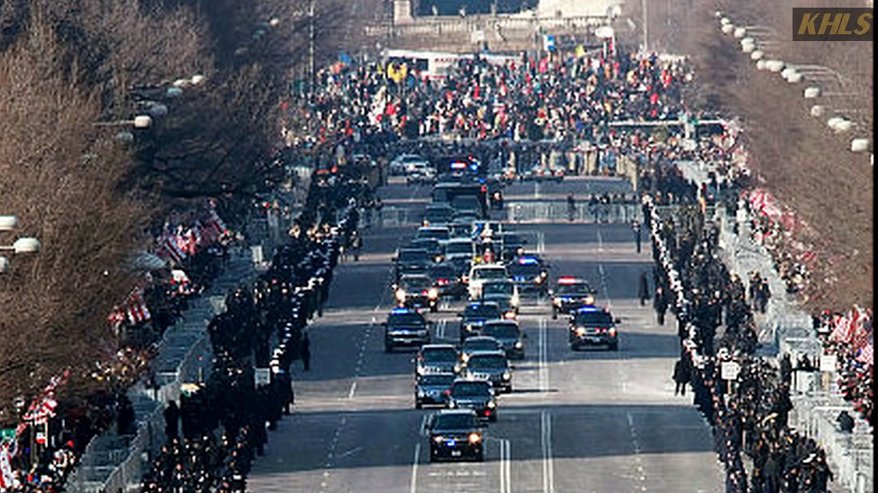 Hàng nghìn người hộ tống Tổng thống Obama thăm Việt Nam_HD