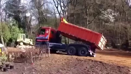 Truck Unload Failed - Crazy People They Are