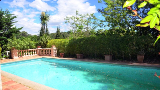 A Vendre Maison de campagne proche centre village Roquefort-Les-Pins - 176 m²