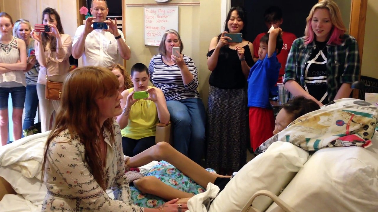 Florence & The Machine en concert dans une chambre d'hopital