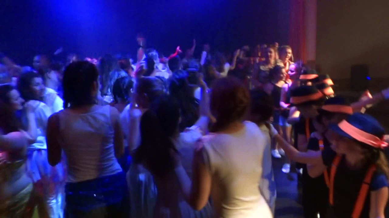 RDV de la danse 21 mai  2016 à VILLENAUXE (aube) FINAL vu des coulisses