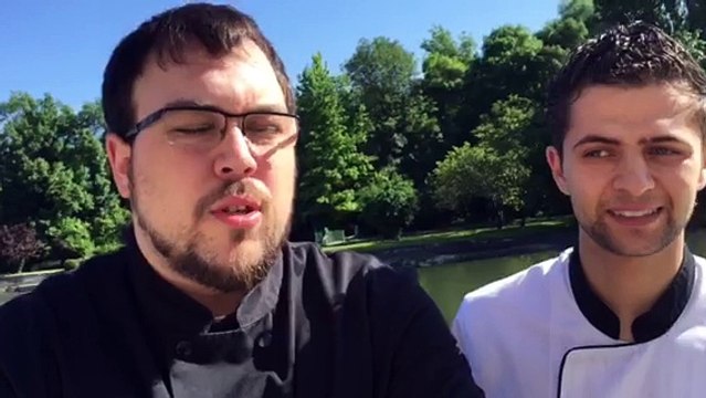 Medhi Elyamani et Benoît Lener sauvent des bébés cygnes pris au piège