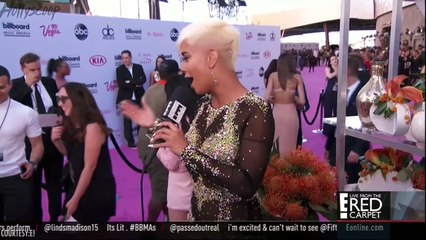 Ariana Grande Falls at Billboard Music Awards 2016