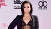 (VIDEO) Demi Lovato WOWS Arriving Solo at Billboard Music Awards 2016