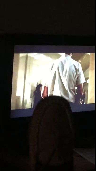 John watches Se7en