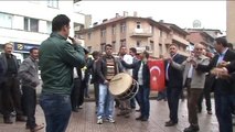 Bakan Olan Ahmet Aslan İçin Davullu Zurnalı Kutlama