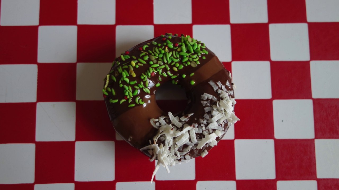 Bomba Vs Donuts