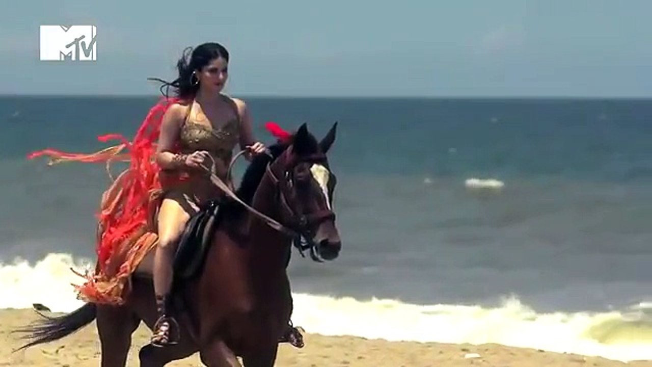 Sunny Leone bouncing b00bs Mtv splitvilla 9