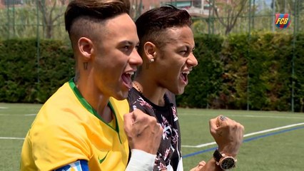 Download Video: Neymar conhece sua estátua de cera do Madame Tussauds