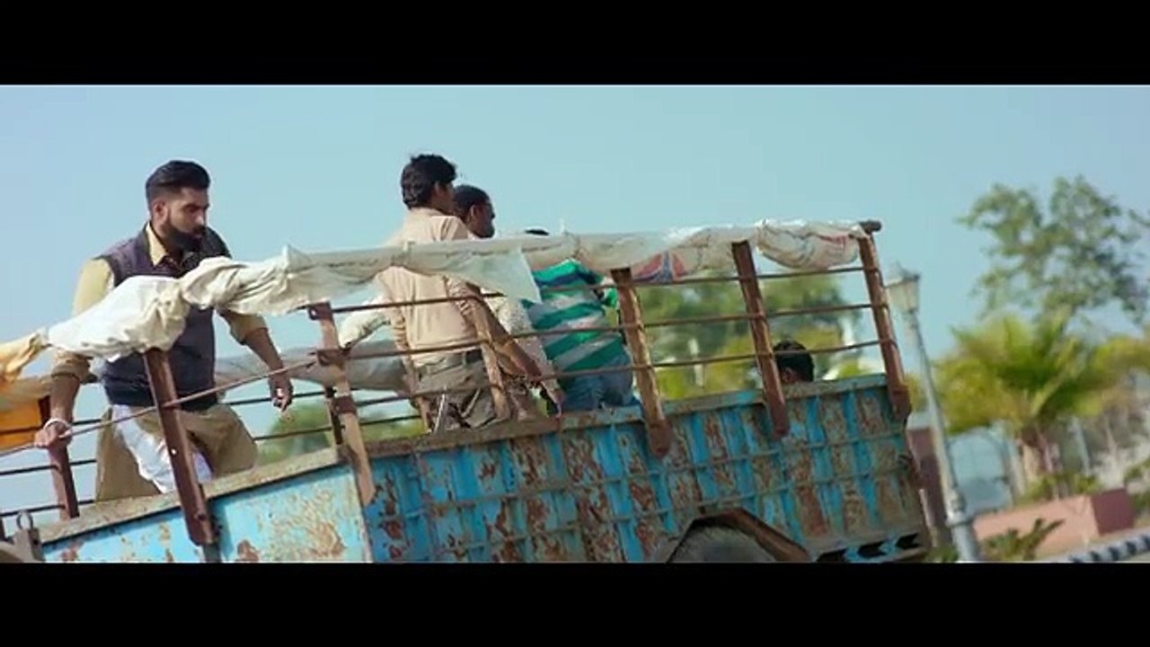 Mere Piche (Full Video) - Monty