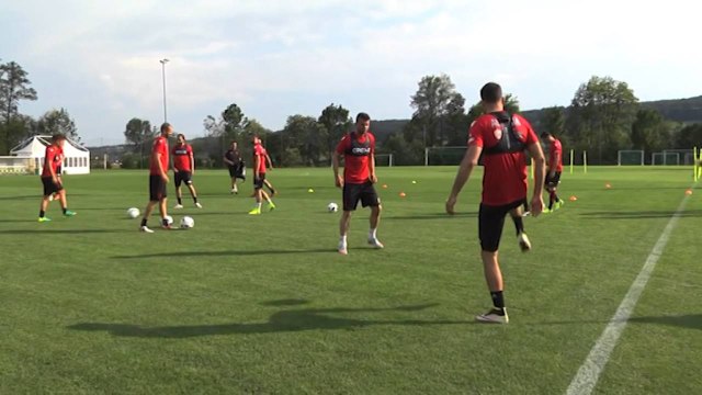 KOMBETARJA NIS ZYRTARISHT STERVITJE NE AUSTRI VETEM 19 FUTBOLLISTE PER DE BIASIN LAJM