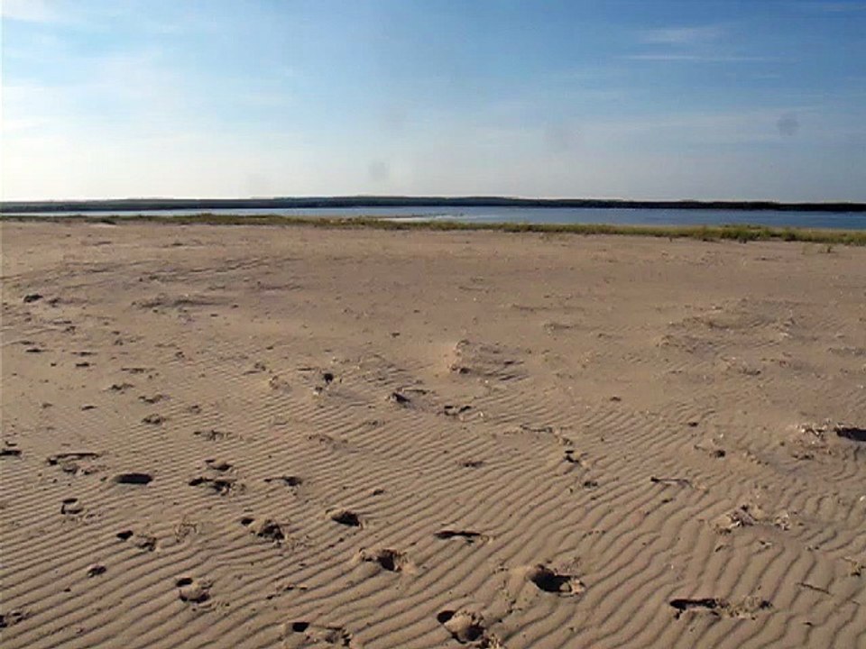 Barrier beach 360