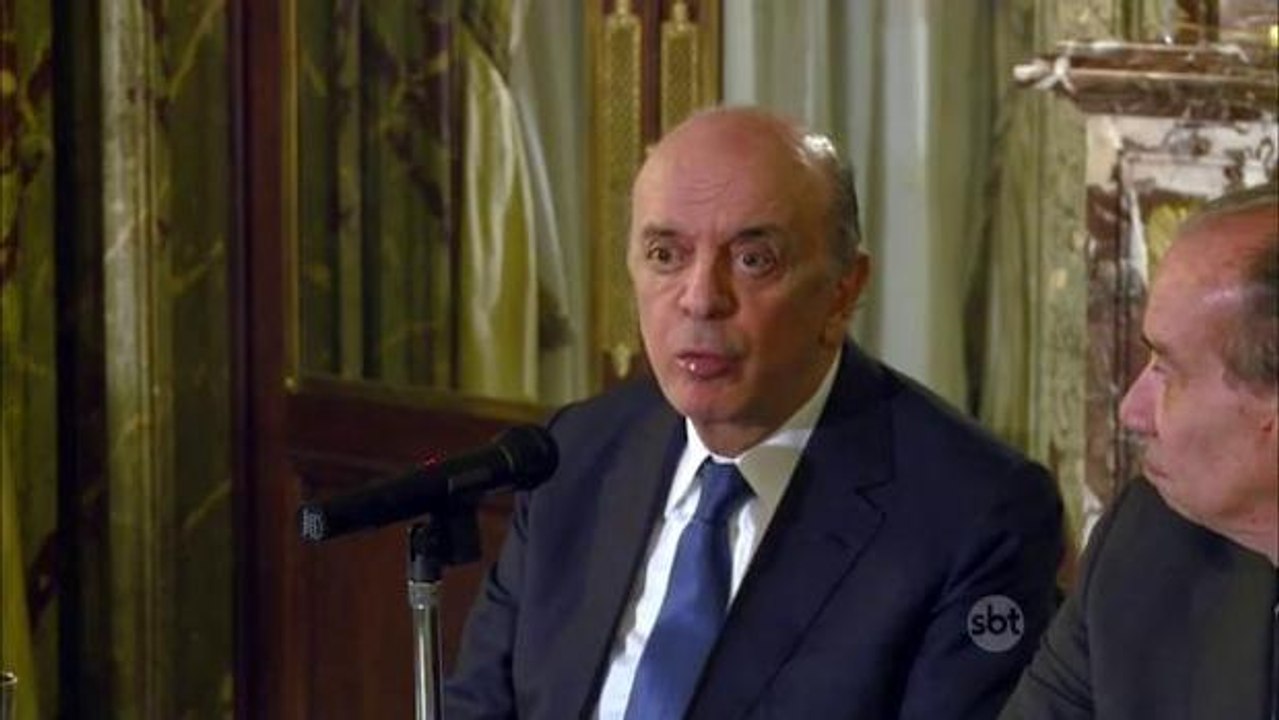 José Serra é recebido com protestos na Argentina
