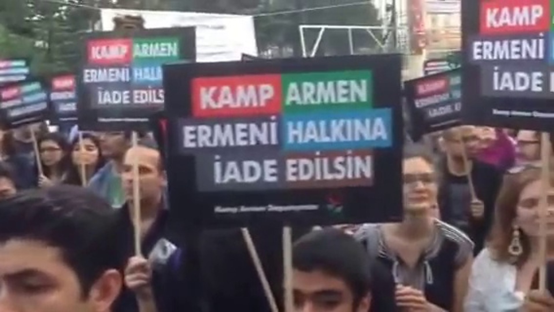 ⁣В Турции впервые прошла крупная акция протеста армян
