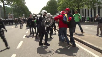 Un commissaire de police agressé à la fin de la manifestation à Bruxelles