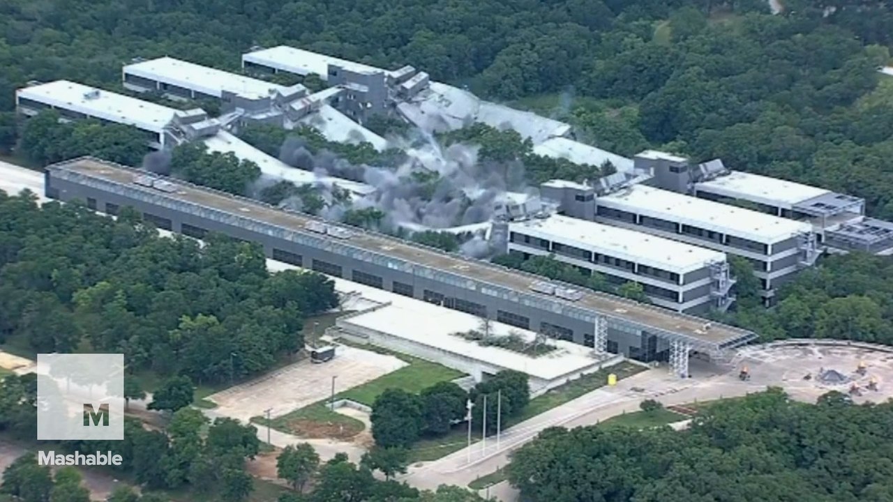 Implosion takes down American Airlines' headquarters in mesmerizing footage