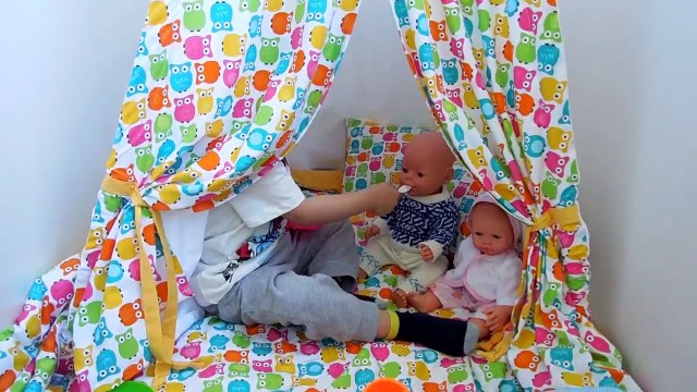 Клим старший брат _ Играем с куклами Бейби борн _ Укладываем спать, играем в прятки