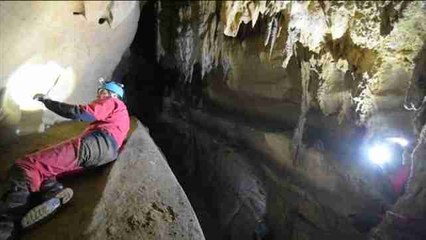 Hallan en Bizkaia un "santuario" con 70 grabados rupestres