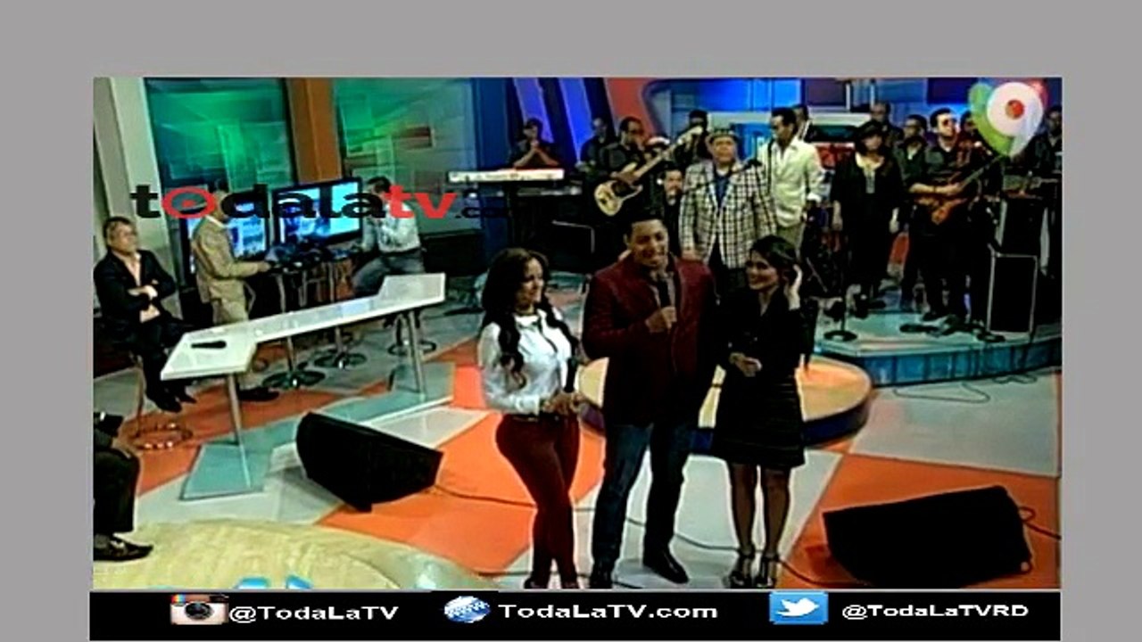 Fernando Villalona Presentación "a puro bolero" en El Show Del Mediodía-Video