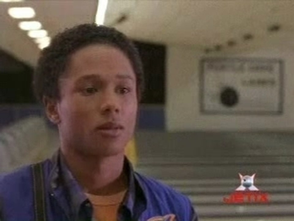 Power Rangers em: Aprendendo a pegar nas bolas