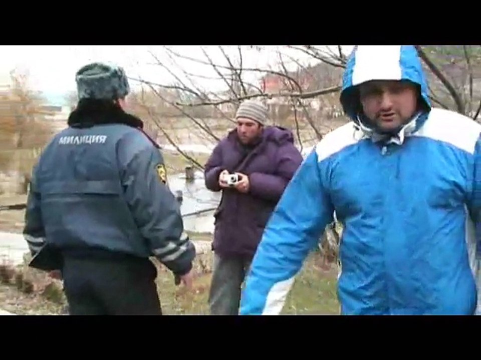 Выселение рядом с _дачей губернатора_, прессу удаляют
