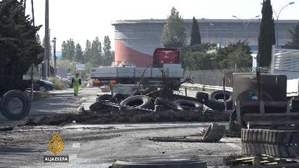 France on strike: Refineries blockaded by protesters