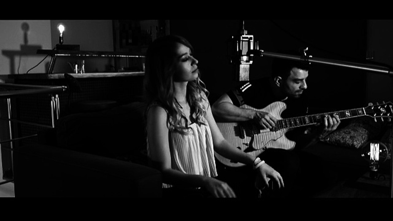 Gülçin Ergül - Nefes Bile Almadan (Akustik Canlı Performans)