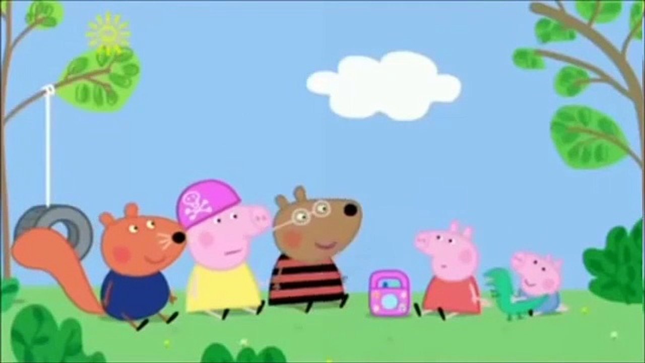 Peppa Pig discovers witch house aesthetics and summons Satan with her friends