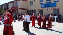 23 nisan 2012- ,,Ikizler'' grubu Muratlı, Türkiye