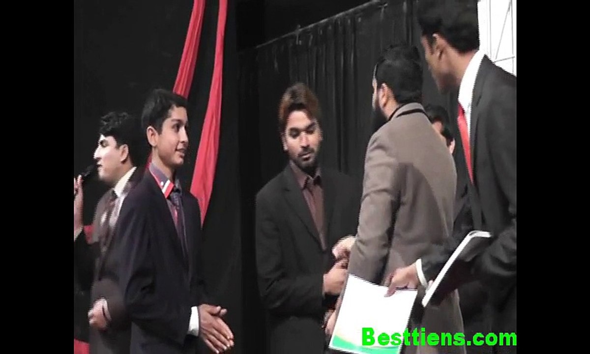 Certificate Goes to Night Presenting Trainer