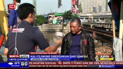 Pemprov DKI Jakarta Bersihkan Kali Ciliwung Kawasan Jembatan Besi