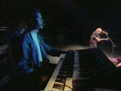 Level 42 - Mark King Bass Solo (Live Video)