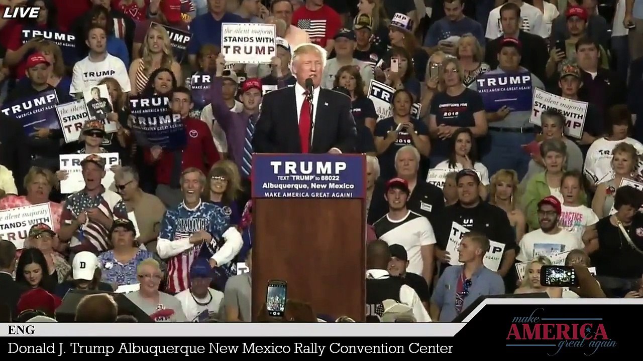 Incidents à répétition cette nuit pendant un meeting de Donald Trump - La police charge les manifestants