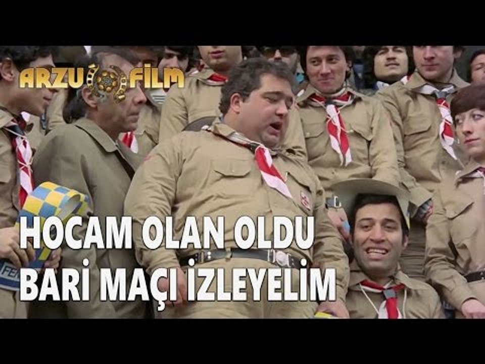 Hababam Sınıfı Tatilde - Hocam Olan Oldu Bari Maçı İzlesek