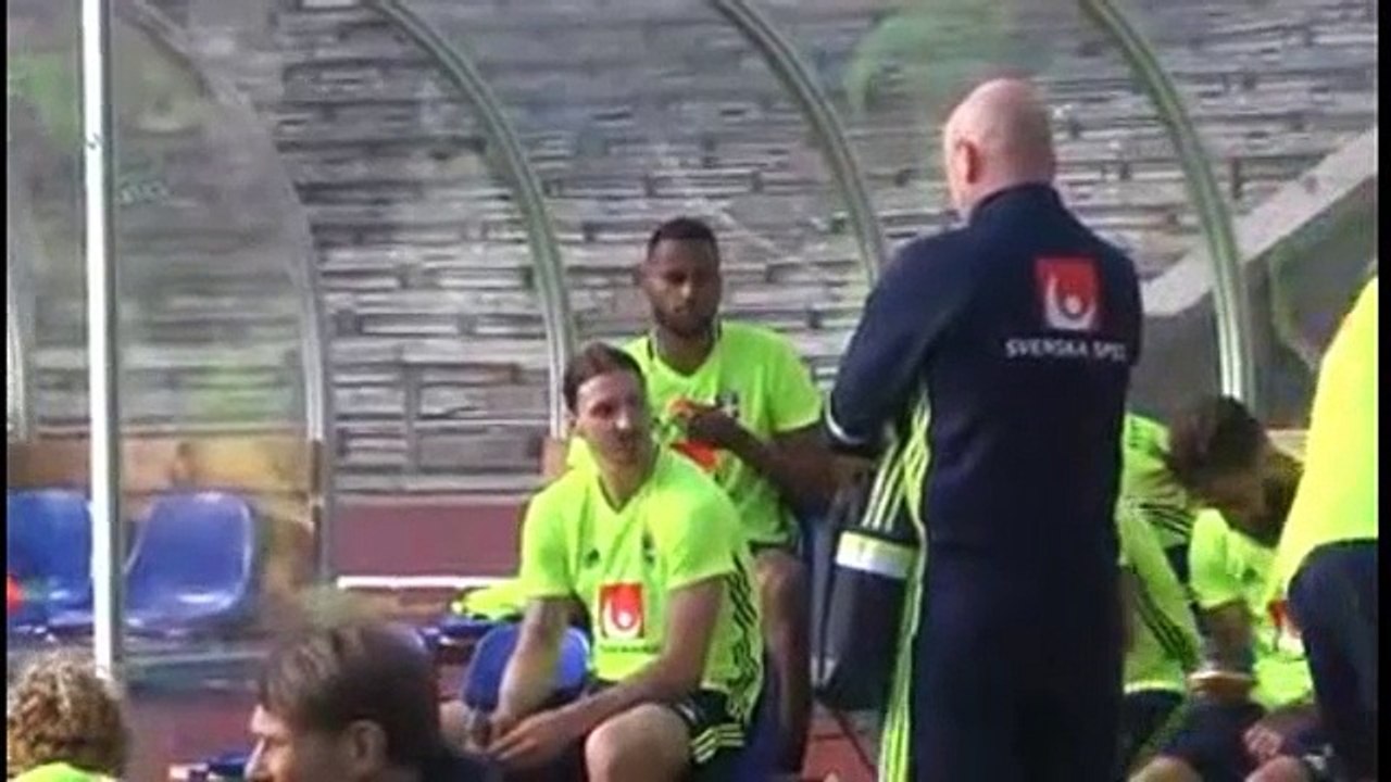 Erkan Zengin Zlatan'ı kahkahalara boğdu!