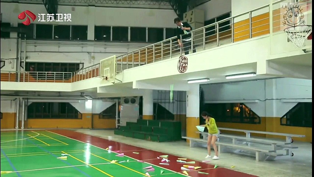 Bobo surprises Momo by confessing his love for her and Momo feels the same way about him.